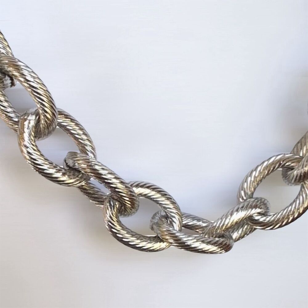 Milor Stainless Steel Spiral Etched Oval Link Chunk Chain Necklace Lobster Clasp